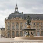 Börse mit Springbrunnen in Bordeaux