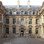 Hôtel de Sully