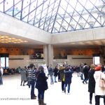 Louvre - Eingangsbereich unter Pyramide