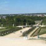 Blick auf den Park von Schloss Versailles