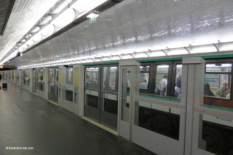 Métro Paris Metro fahren in Paris die UBahn von Paris