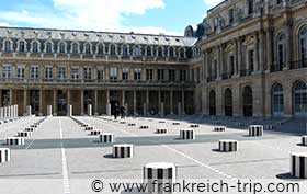 Palais Royal, Paris © Paris Tourist Office - Photographe : Jordane Blachas - Architecte : Daniel Buren 